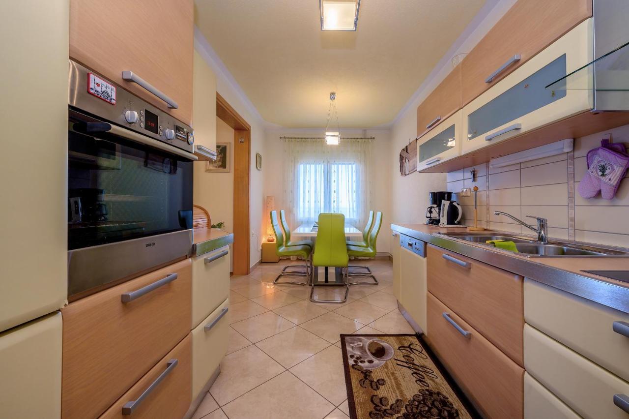Apartments Juric Podstrana Exterior foto